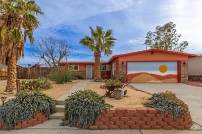 Valley of the Palms House