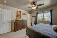 Comfortable Family-Sized Home w/ 4br 3 bath, ping pong, fast wifi and hot tub! Hotels near Night Stalkers Haunted Trail