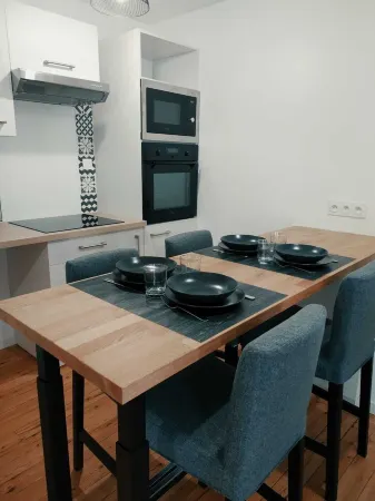 C'cozy - Grande Maison Lumineuse Отели в г. Сабле-Сюр-Сарт