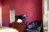 Lovely 4 bedroom rental with spacious master suite Greyhound: Bus Station 주변 호텔