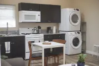 Casita Sol - Bright Modern Private 10 mins to downtown