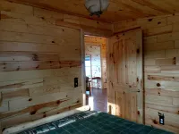 Remodeled Cottage w/Gfireplace, super close to Fred Meijer Heartland trail Hotels in Montcalm County