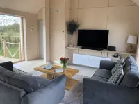 Luxury Timber Clad Eco-Lodge 5 miles from the Norfolk Heritage Coast