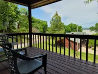 Year-around Lake Views, 1 mile to Ramp                 .