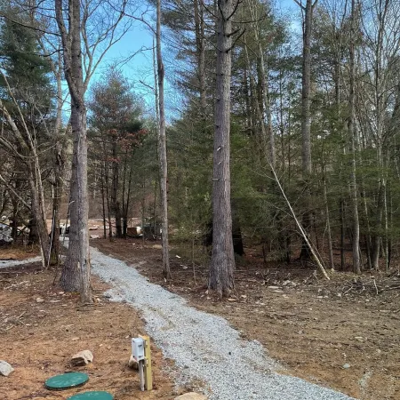 New cabin 1 mile from Blue Ridge Parkway. Minutes from Appalachian Trail