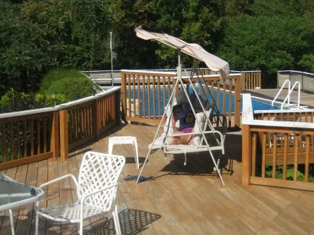 Cozy winter retreat + beautiful view + Indoor Outdoor Fireplace + Pool Table