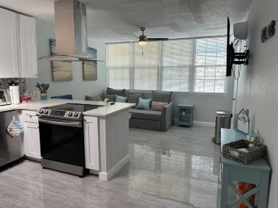 Beach Block Apartment w/ Balcony