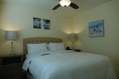 Outstanding Location - Beach and Village E