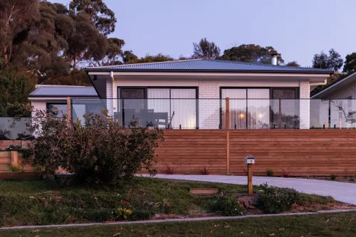 ~HUMBUGS, BAY OF FIRES ~ Beachfront Escape ~