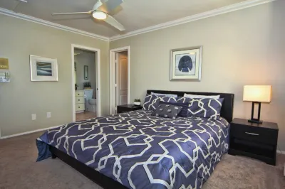 AAA+ Luxe Estate 4600 SQ FT, 6 Cal King Beds, Pool/Spa, Close 2 Strip, Summerlin 피르스트 크릭 트레일헤드 주변 호텔