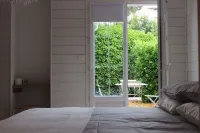 Brand new! Charming, bright, Nordic-designer house 300 m from the sea