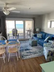 Deluxe 1 Br Ocean Front , King Bed, Elevator, Pool,   Linens & Screened Porch