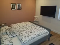 ~ Color magic red in Conneforde ~ with large terrace, garden, sauna,