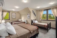 Pickleball and Private Swimming Pool - Heated Year-Round!