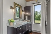 ONE OF A KIND Sanctuary with POOL. Keeneland, Bourbon Trail Hotels in 