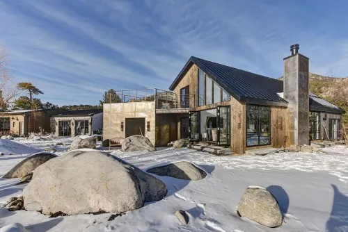 Riverfront Retreat w/ Mountain Views