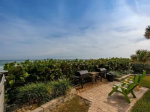 Renovated Condo with Pool on No Drive Beach Hotels in Ponce Inlet