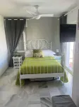 Lovely 3 bed 3 bath end villa with pool and beautiful port in Duquesa - 3-Star