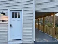 Renovated Covington Home Near Devou w/ King Bed, 5 minutes to Downtown Cincy!