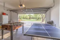 Peaceful, Large Fenced Property, Perfect for Families & Pets in the Hill Country