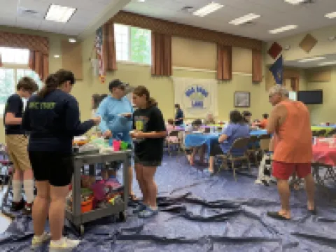 A Perfect Getaway: Hot Tub ~ Pinball ~Game Room ~ Pet Friendly ~ Remote Office