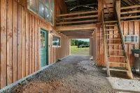 Cozy Barn Apartment