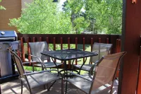 SilverLake/Stein Area Luxury Ski-out. Perfect for 1 or 2 Families.Private Hottub