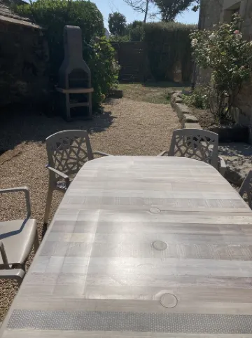 Warm, modern house 50m from the sea