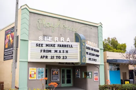 Cozy place in quaint, fun city