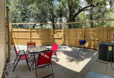 Aqua Beach House, Sleep 8, Swim Pool, Gated - C