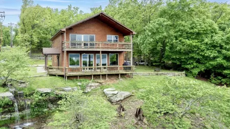 Spectacular Lake View, Luxury Cabin provides the perfect gathering place.