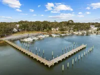 Waterfront Retreat walkable to the best shops, restaurants, & charm of Southport - 3-Star