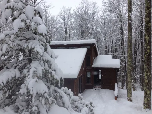 Cozy Cabin Getaway - Convenient to 4 Ski Areas, Hiking and Mountain Bike Trails