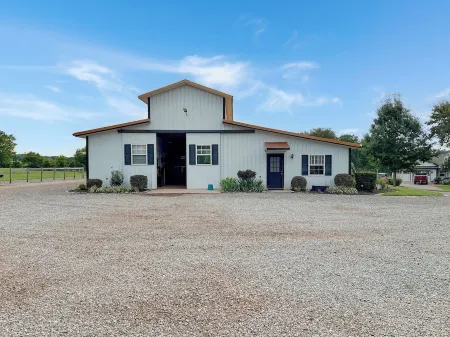 Sweetwater Stables & Farm
