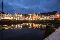 central apartment at Husum harbor with balcony