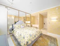 Heart of Palm Beach - free parking included, security safe, next to Breakers