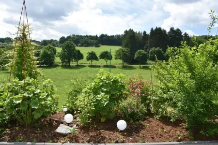 Holiday apartment "Falkennest" - living in a listed roof structure Отели в г. Дхронеккен