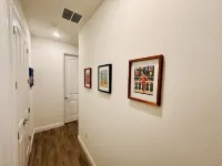 Tropical Tranquility Paradise: 3-Bedroom Sunshine Vacation Retreat