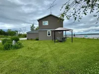 Enjoy 110' of Waterfront w/ Water Toys at Sandy Bottom Bay Beach House For 8!!