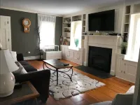 Cooperstown Dreams Park and Baseball Hall of Fame are 3 miles away! Hotel di Hartwick