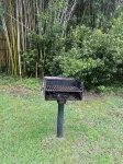 Coastal Treehouse, Heart of Destin! Walk to beach! Massive Balcony w/ Lake Views