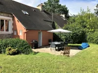 La Guest House: Breton house near the banks of the Rance, St Malo, Dinard