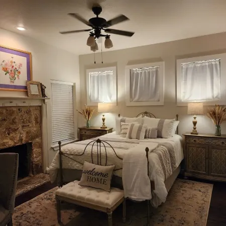 Ethyl's Place - a Charming Place to Stay.