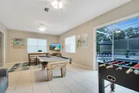 Heated Saltwater Pool Spa Game Room - Family friendly Tropical Oasis!