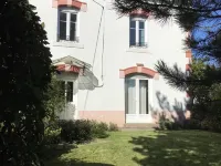 Beautiful family home - sleeps 10 - 3 min from the beach Hotels in Combrit