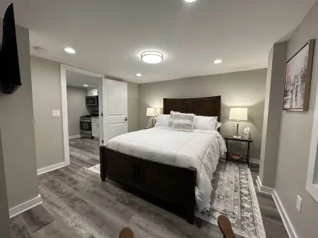 Cozy space for 2-4 people for a special get away Отели в г. Ков Крик