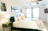 COZY Lush 3-bedroom Townhouse★Mins to Beach★
