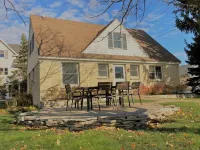 Centrally Located DoCo Oasis