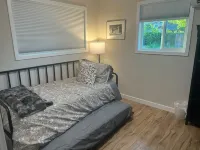 Charming 3 Bedroom House with AC, WiFi in Kennewick