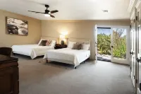Grand Estate: Pool/ Tennis/ Pickleball/Golf/Firepit/Hot Tub on 6 Private Acres!